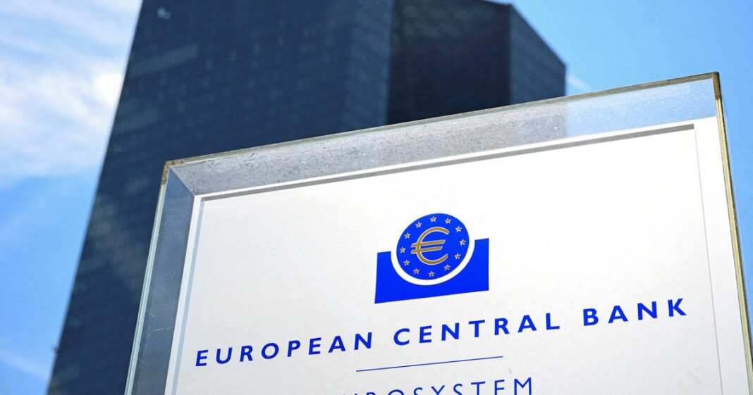 ECB trước ngã ba đường