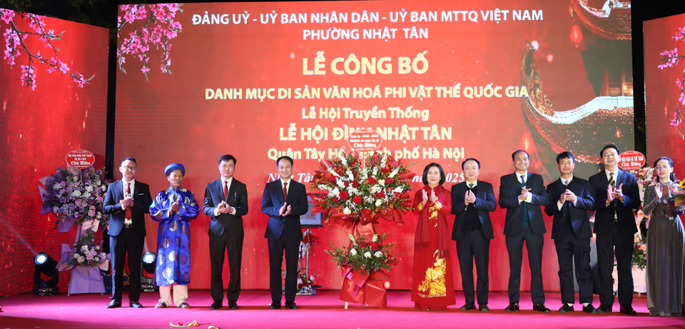 vinh danh di san van hoa phi vat the quoc gia le hoi dinh nhat tan hinh 7