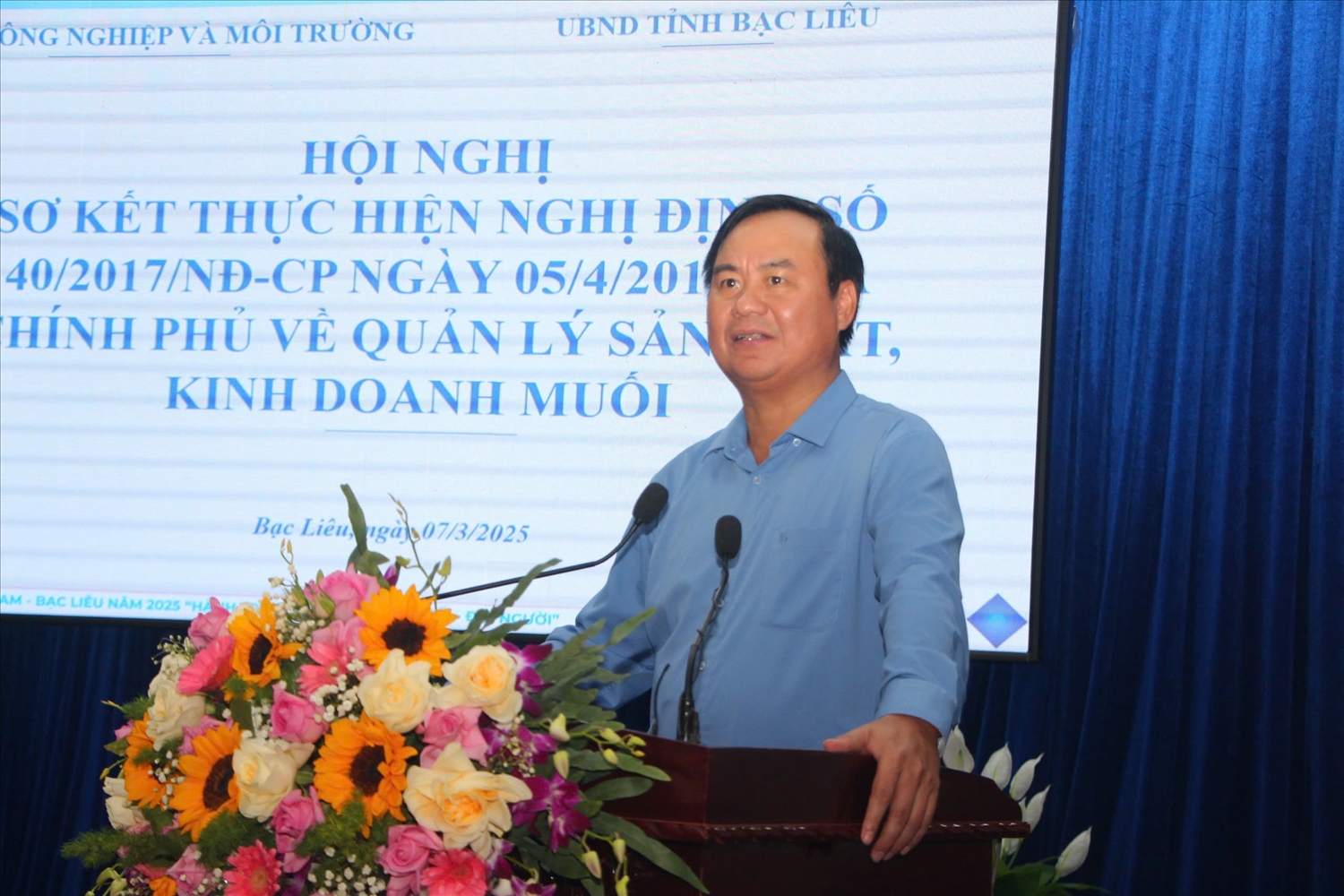 Thứ trưởng Bộ NN&MT Võ Văn Hưng phát biểu tại hội nghị Thứ trưởng Bộ NN&MT Võ Văn Hưng phát biểu tại hội nghị