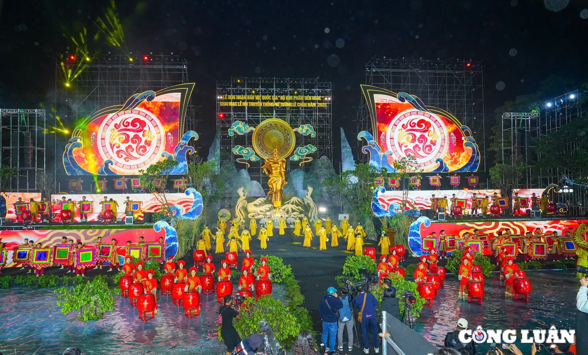 hai phong don nhan bao vat quoc gia bo kim pham den nghe va khai mac le hoi truyen thong nu tuong le chan nam 2025 hinh 3