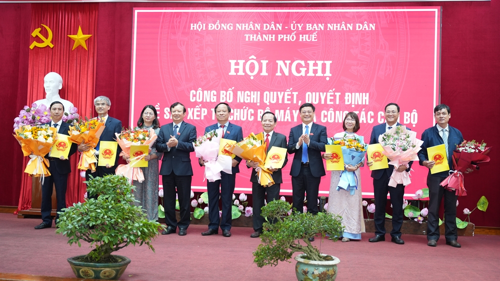 Giám đốc Sở Xây dựng thành phố Huế sau hợp nhất là ai?- Ảnh 2. Giám đốc Sở Xây dựng thành phố Huế sau hợp nhất là ai?- Ảnh 2.