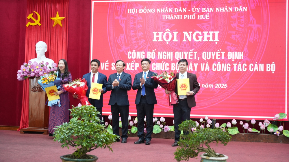 Giám đốc Sở Xây dựng thành phố Huế sau hợp nhất là ai?- Ảnh 6. Giám đốc Sở Xây dựng thành phố Huế sau hợp nhất là ai?- Ảnh 6.