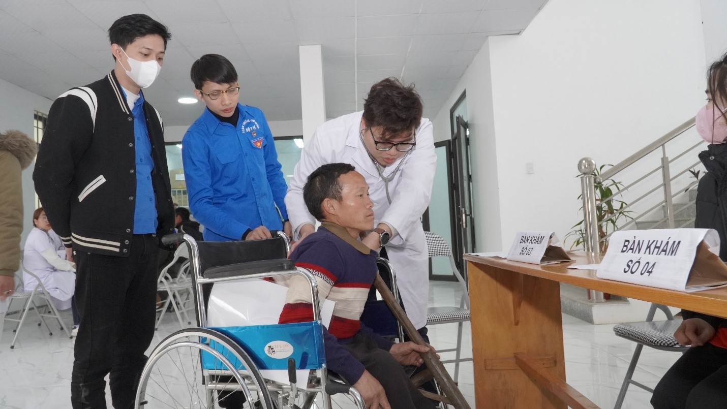 Bộ Y tế tổ chức khám chữa bệnh miễn phí cho đồng bào vùng cao Sơn La- Ảnh 8. Bộ Y tế tổ chức khám chữa bệnh miễn phí cho đồng bào vùng cao Sơn La- Ảnh 8.