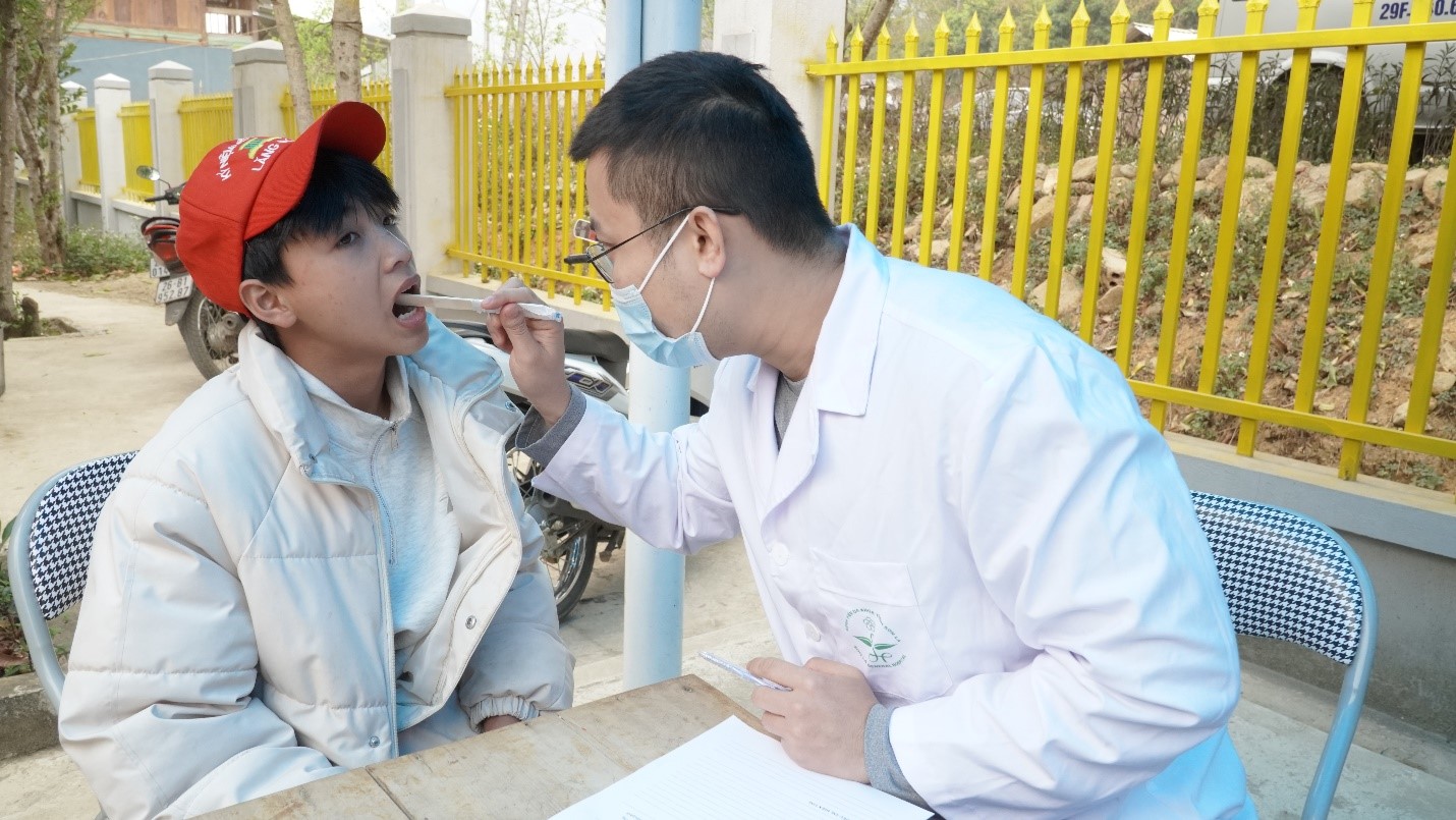 Bộ Y tế tổ chức khám chữa bệnh miễn phí cho đồng bào vùng cao Sơn La- Ảnh 10. Bộ Y tế tổ chức khám chữa bệnh miễn phí cho đồng bào vùng cao Sơn La- Ảnh 10.
