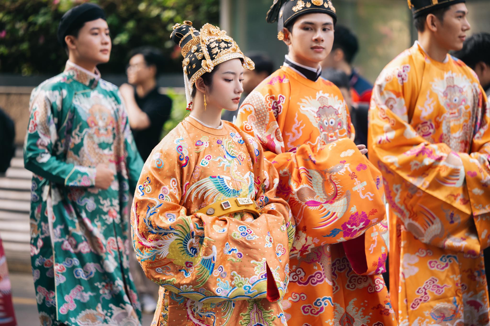 Ngủ một buổi trưa, bất ngờ vì mọi người bảo mình giống Nam Phương Hoàng hậu - Ảnh 2.