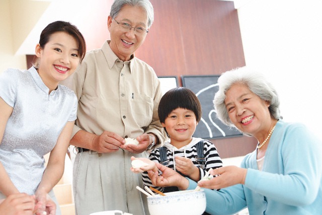 Bữa cơm họp mặt khiến tôi thấy rõ trong gia đình nếu không tồn tại 'hai chữ' này còn đáng sợ hơn nghèo đói- Ảnh 3. Bữa cơm họp mặt khiến tôi thấy rõ trong gia đình nếu không tồn tại 'hai chữ' này còn đáng sợ hơn nghèo đói- Ảnh 3.