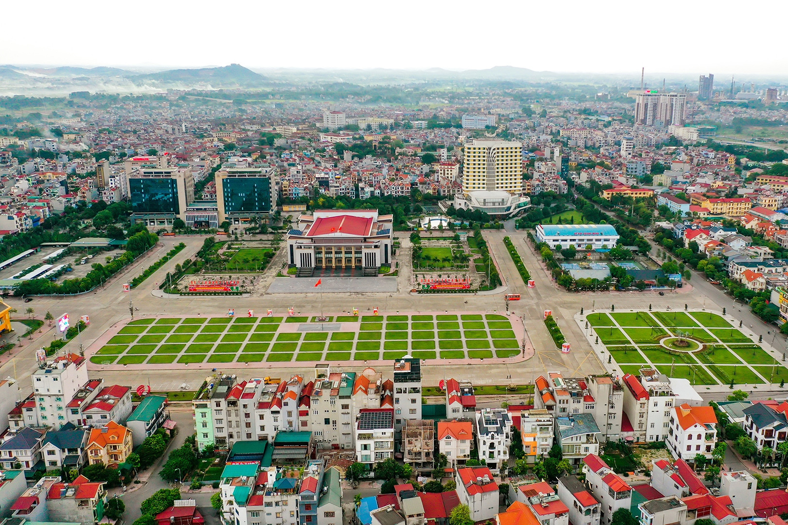 Sửa Hiến pháp phải có tầm nhìn rộng hơn, xa hơn khi sáp nhập tỉnh, bỏ huyện