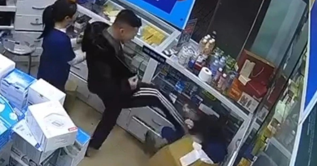 Lời khai của người hành hung nữ nhân viên nhà thuốc - 2 Lời khai của người hành hung nữ nhân viên nhà thuốc - 2