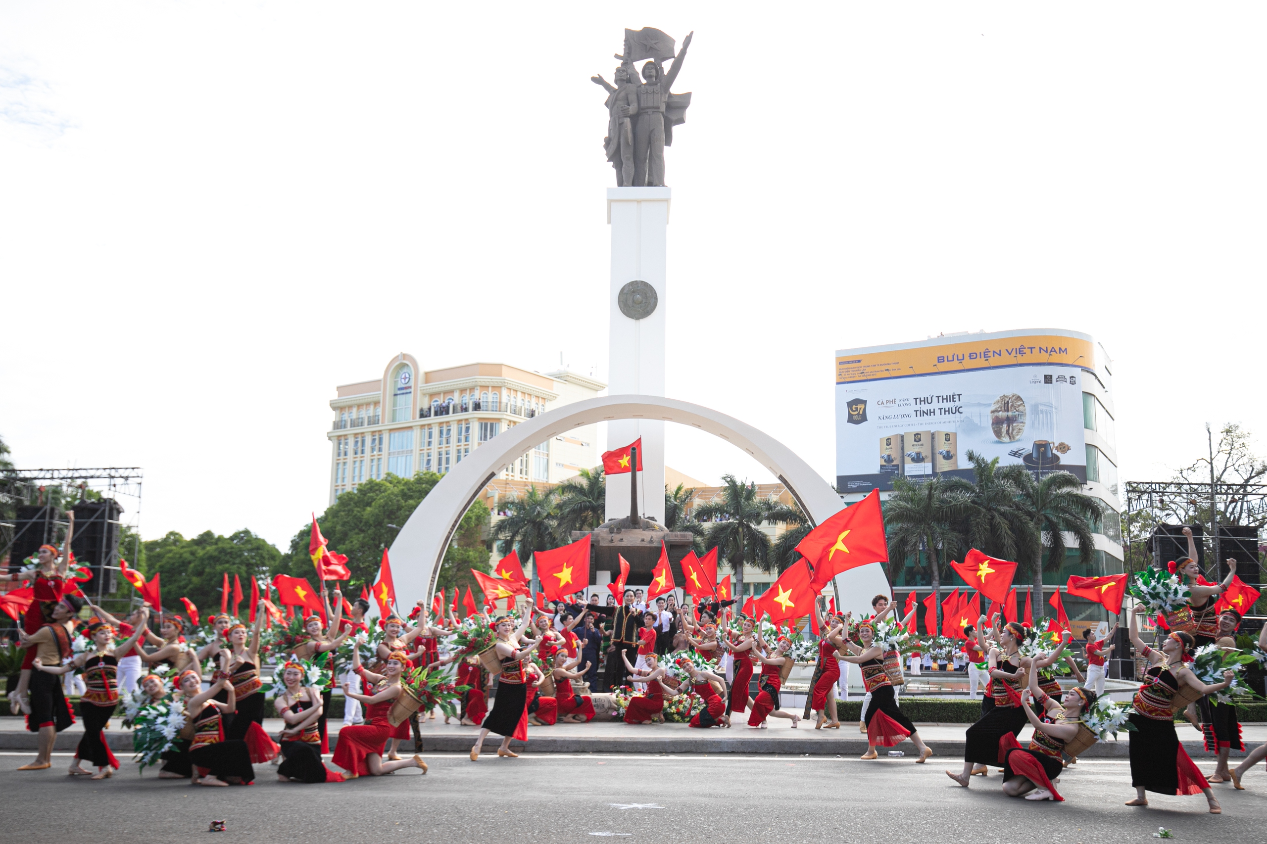 Đậm đà bản sắc Tây Nguyên trong Lễ hội Đường phố 2025 “Buôn Ma Thuột - Điểm đến của cà phê thế giới" - Ảnh 3.