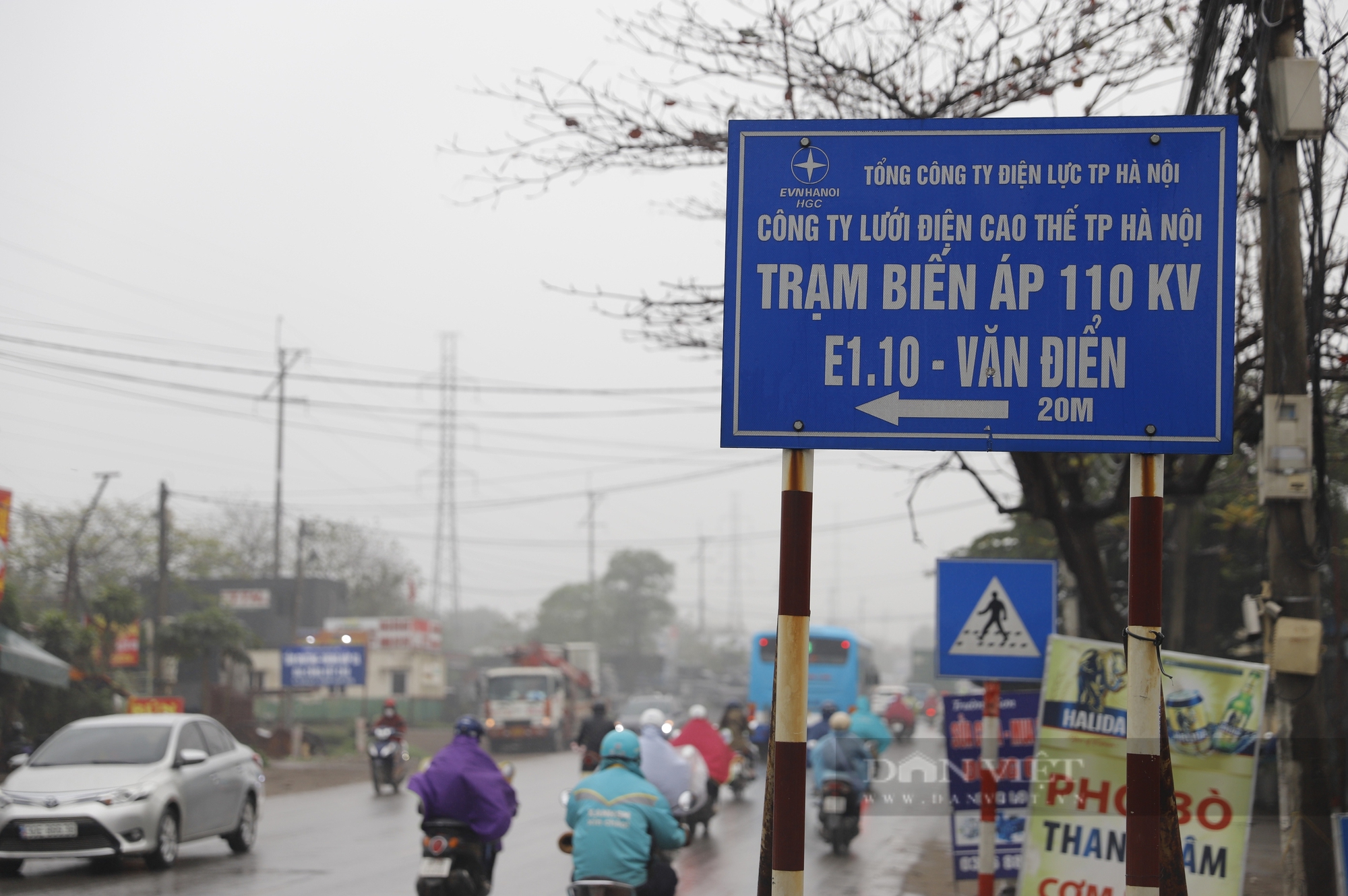 Ùn tắc triền miên trên con đường Hà Nội chốt mở rộng lên 8 làn xe, mặt cắt ngang lên tới 50 mét - Ảnh 2.