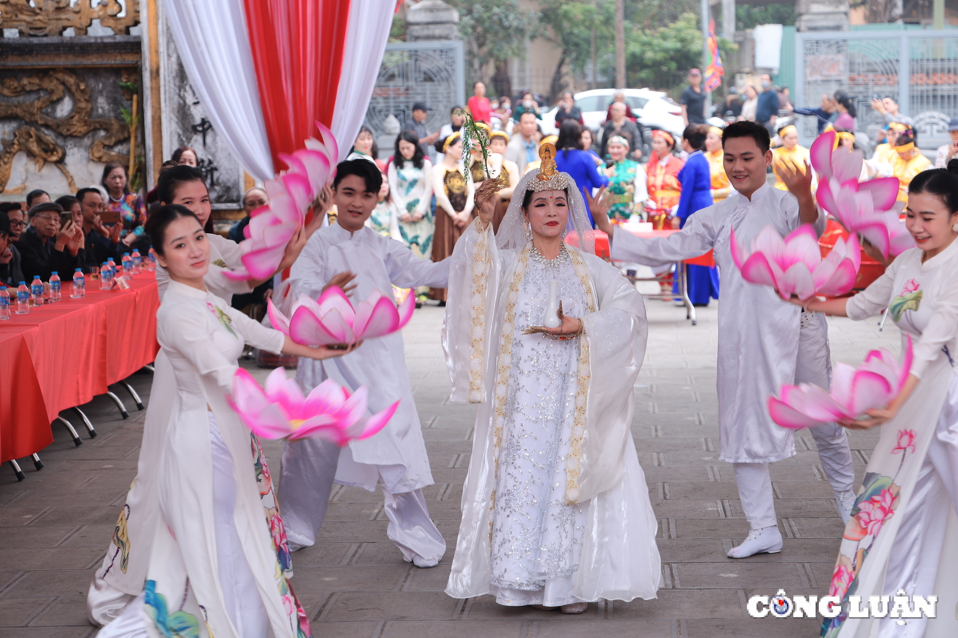 doc dao le hoi truyen thong dinh ha yen quyet phuong yen hoa hinh 6