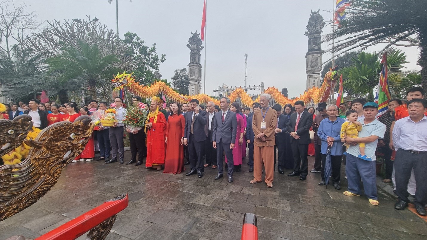 co do hoa lu  dau an vang son oai hung voi khat vong va quyet tam tro thanh do thi di san thien nien ky hinh 2