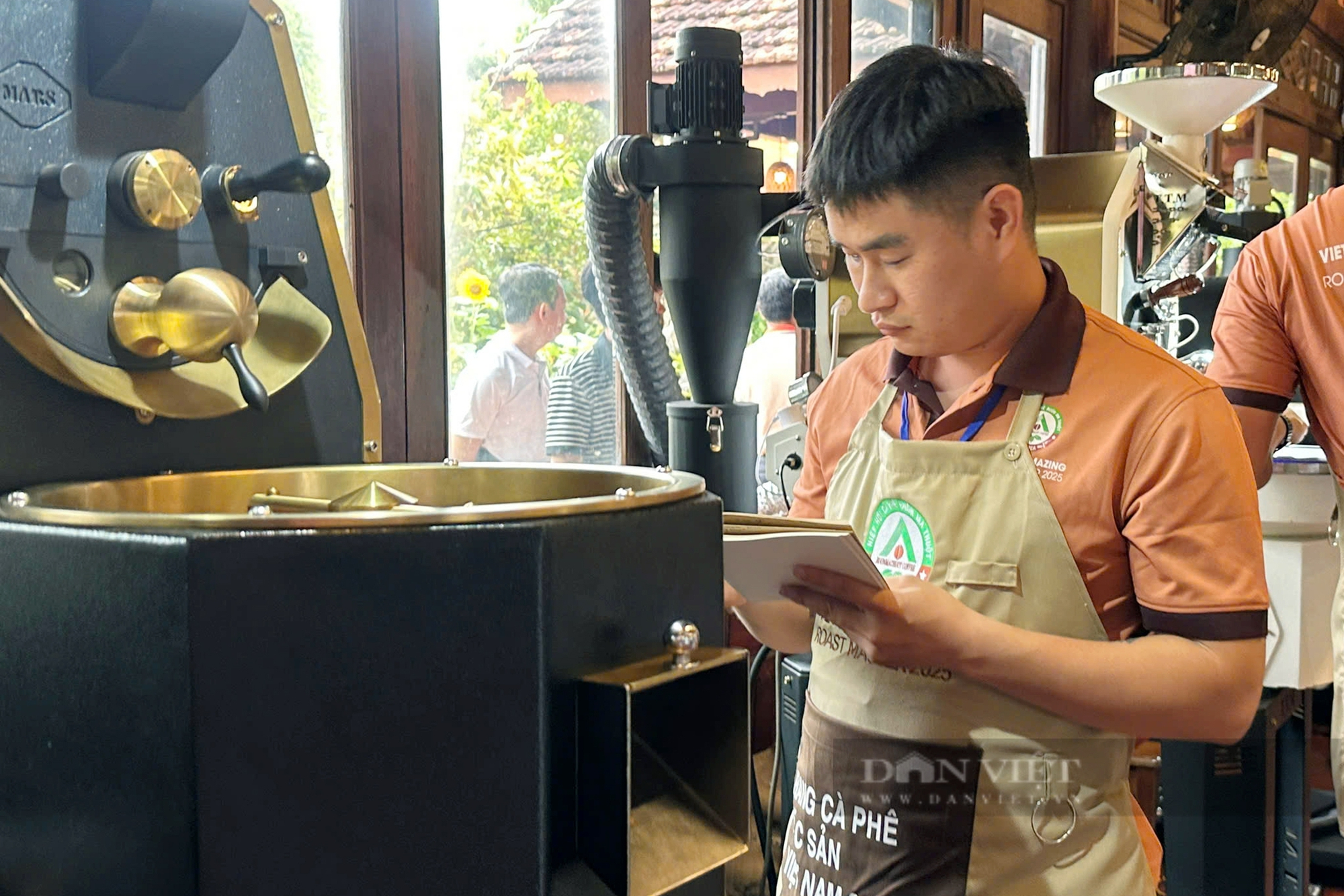 Tìm ra người rang Cà phê Đặc Sản ngon nhất Việt Nam - Ảnh 3.
