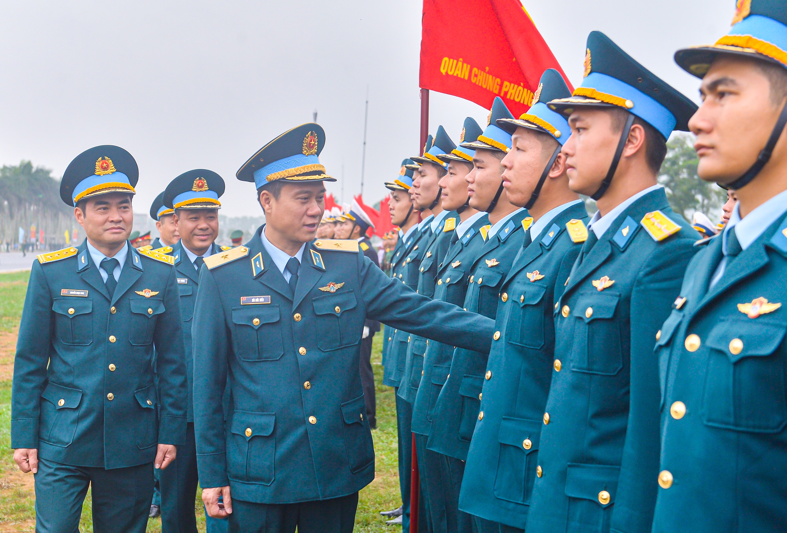 Lá cờ đặc biệt trong buổi hợp luyện diễu binh kỷ niệm thống nhất đất nước - Ảnh 30.