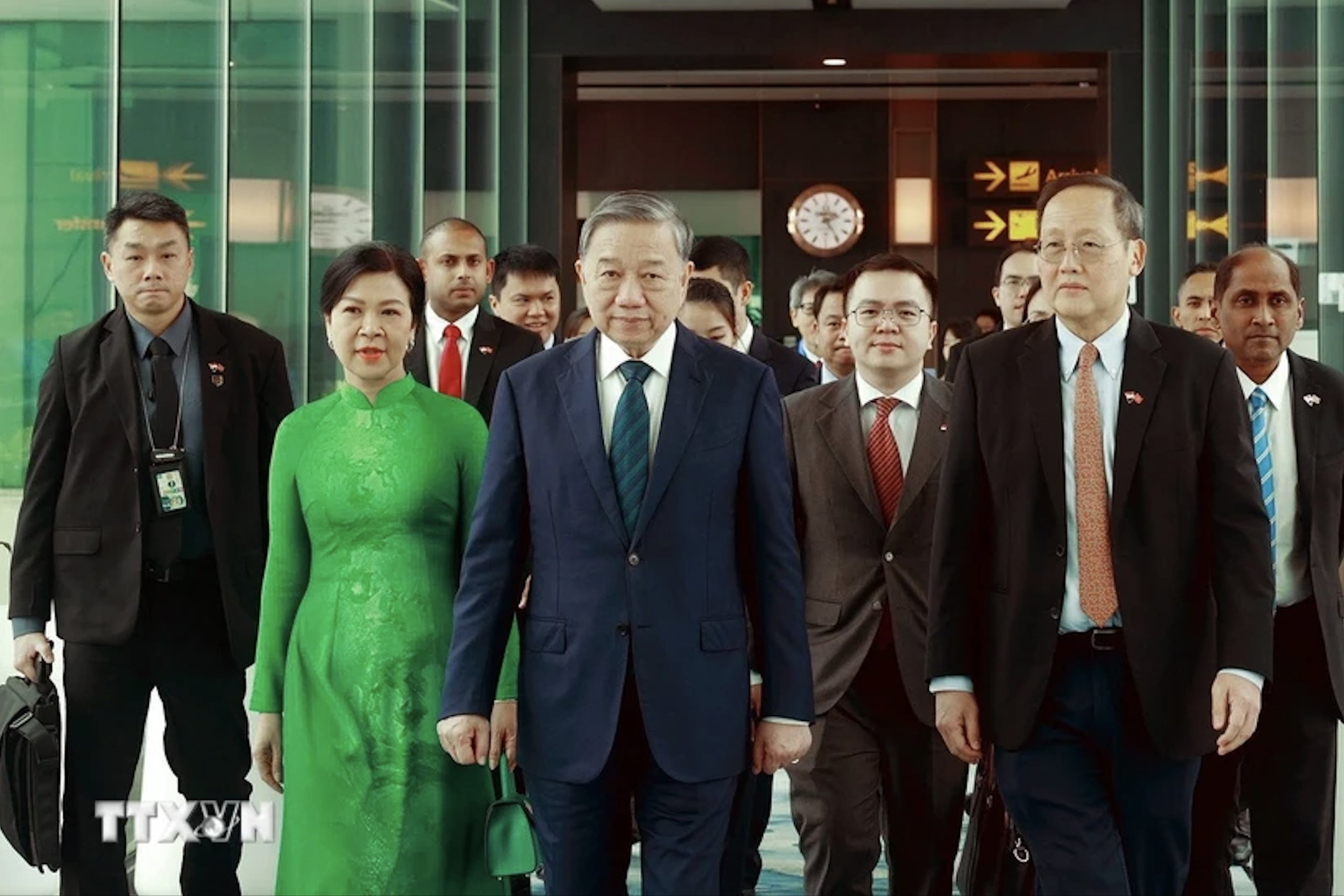 Những dấu ấn lịch sử trong chuyến thăm của Tổng Bí thư Tô Lâm- Ảnh 6. Những dấu ấn lịch sử trong chuyến thăm của Tổng Bí thư Tô Lâm- Ảnh 6.