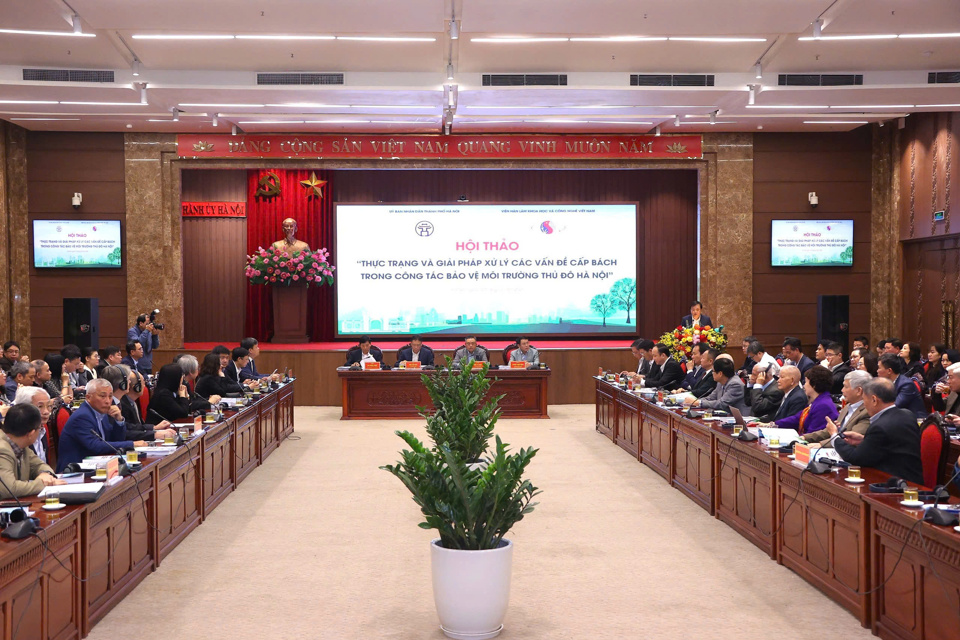 Hội thảo thu hút nhiều đại biểu là chuyên gia, nhà khoa học, nhà quản lý, doanh nghiệp trong lĩnh vực môi trường đến dự.