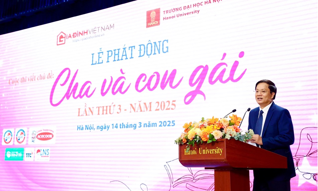 Cuộc thi viết 'Cha và con gái' lần thứ 3: Đề cao tình cảm thiêng liêng giữa cha và con- Ảnh 2. Cuộc thi viết 'Cha và con gái' lần thứ 3: Đề cao tình cảm thiêng liêng giữa cha và con- Ảnh 2.
