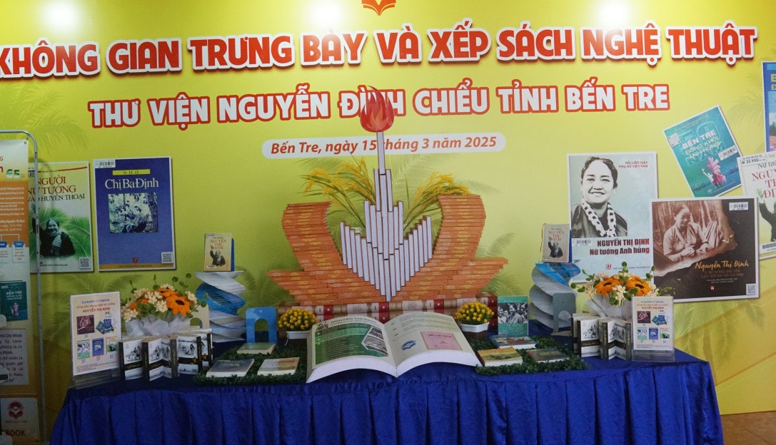 trung bay sach