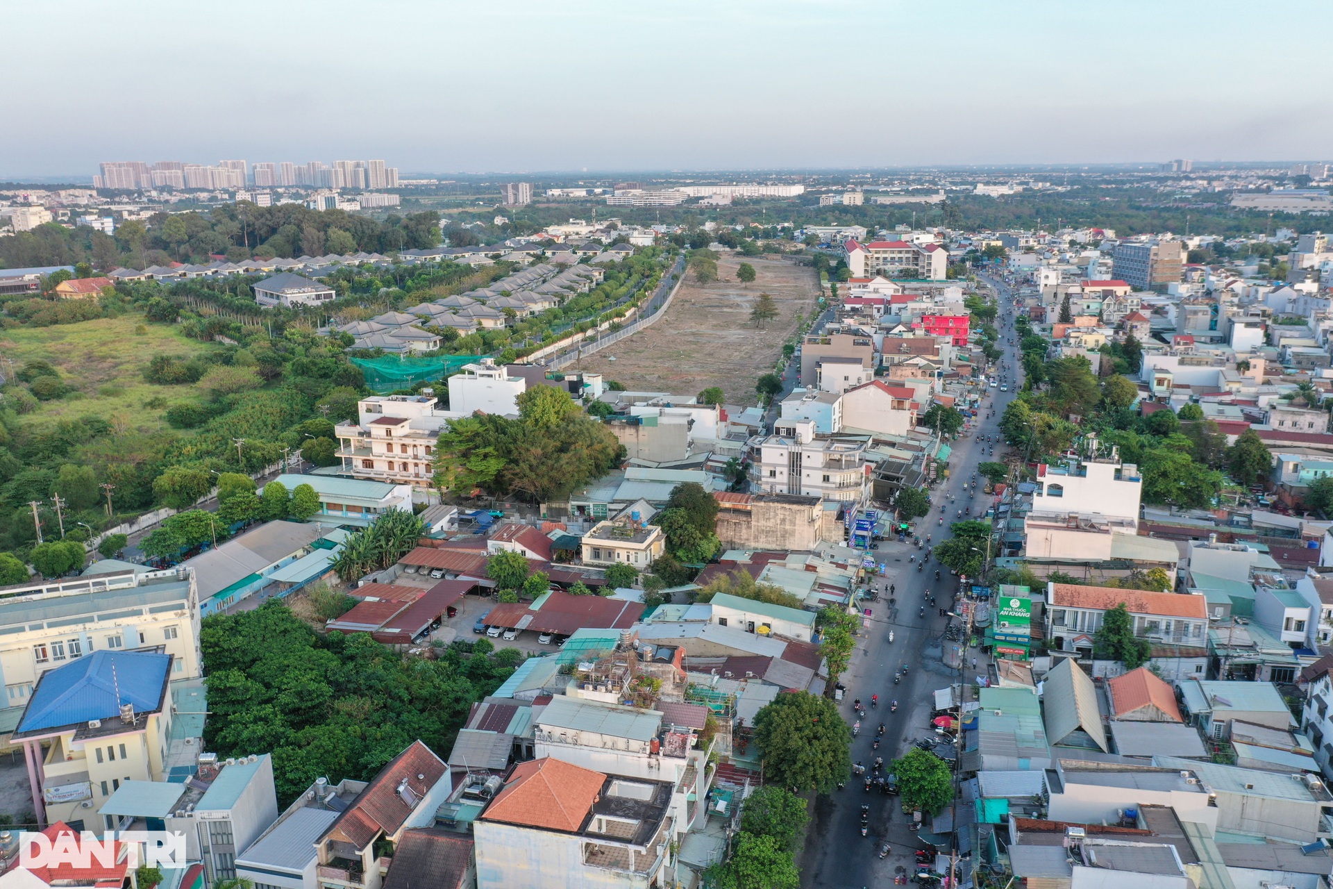 Hiện trạng loạt tuyến đường đi qua khu đô thị lớn tại TP Thủ Đức, TPHCM - 8