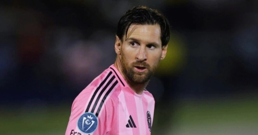 Lionel Messi đạt cột mốc đáng kinh ngạc