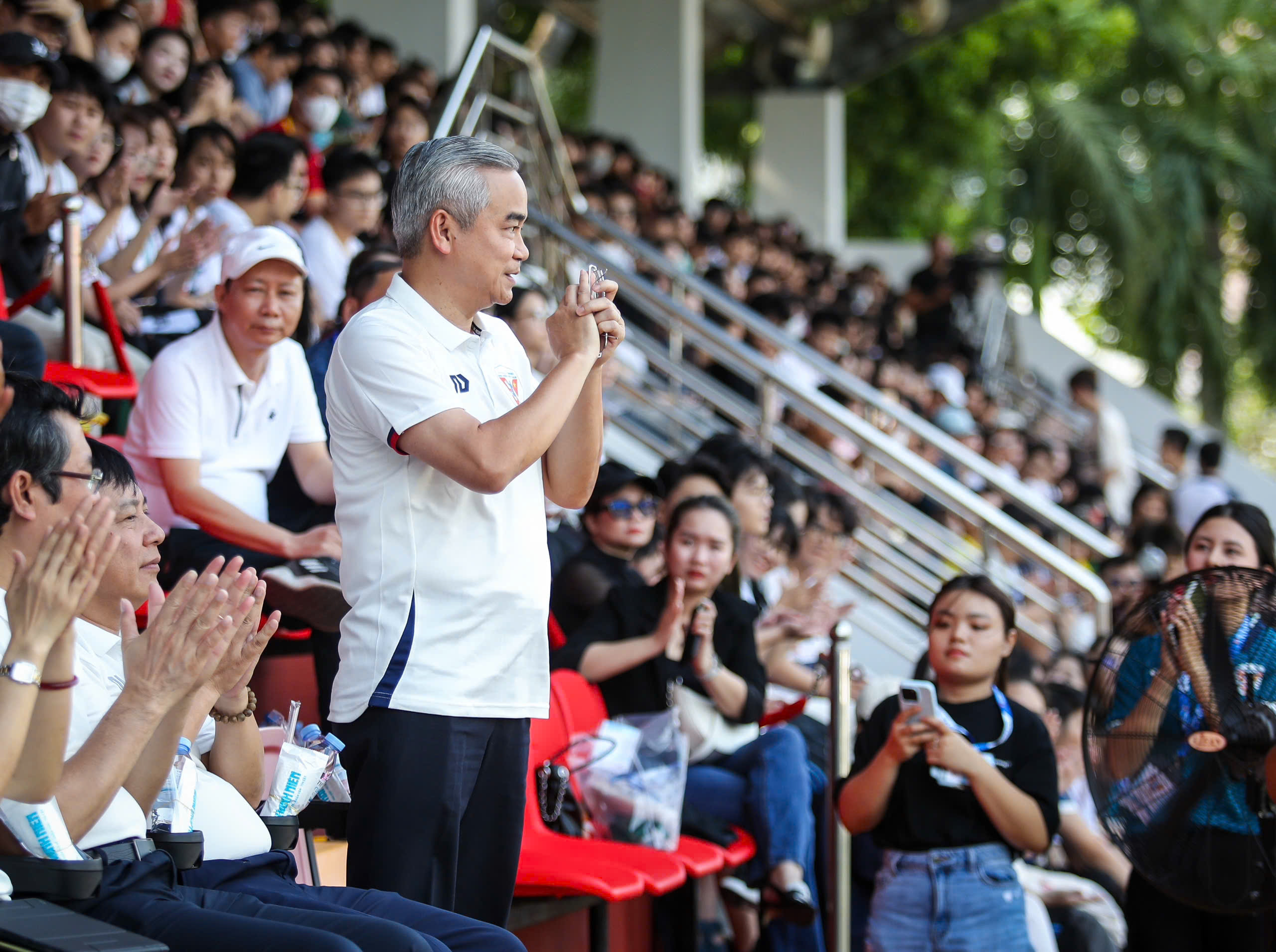 Rực lửa chung kết TNSV THACO cup 2025: Vinh quang không chỉ dành riêng nhà vô địch - Ảnh 9.