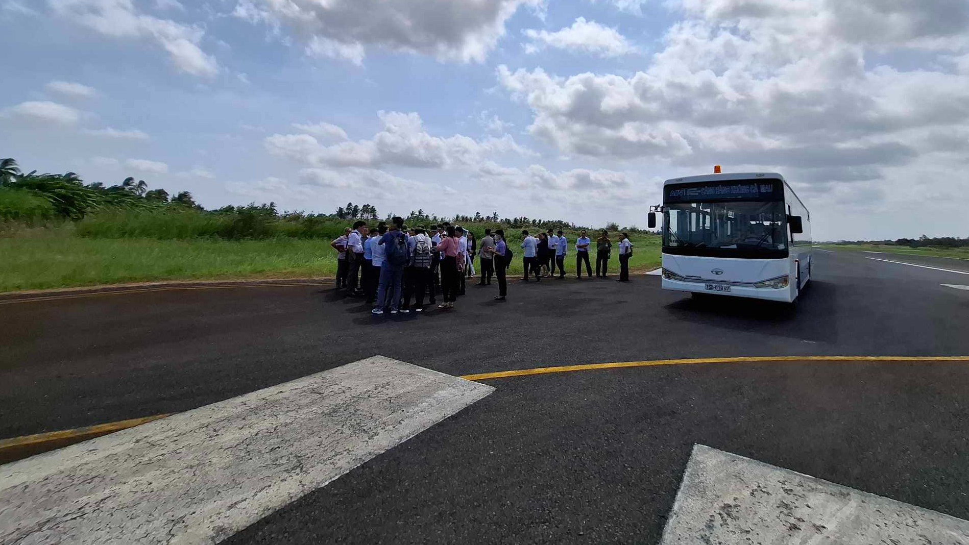 Dự án nâng cấp Cảng hàng không Cà Mau: Không để nhà đầu tư chờ mặt bằng- Ảnh 2. Dự án nâng cấp Cảng hàng không Cà Mau: Không để nhà đầu tư chờ mặt bằng- Ảnh 2.
