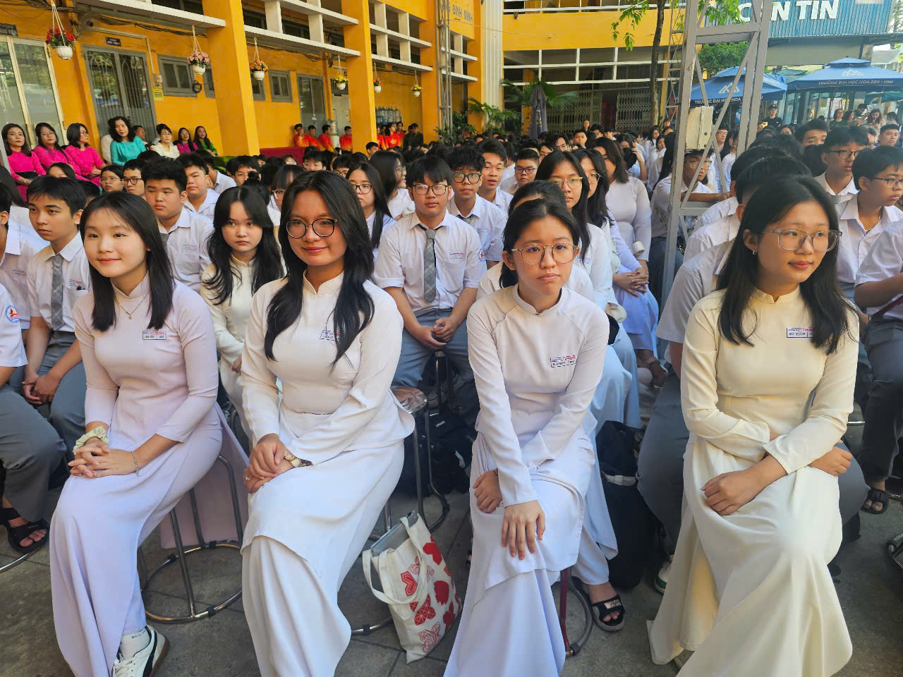 Khai thác tiềm năng khác biệt của TP HCM cần sự chung tay của đội ngũ nhà giáo- Ảnh 3. Khai thác tiềm năng khác biệt của TP HCM cần sự chung tay của đội ngũ nhà giáo- Ảnh 3.