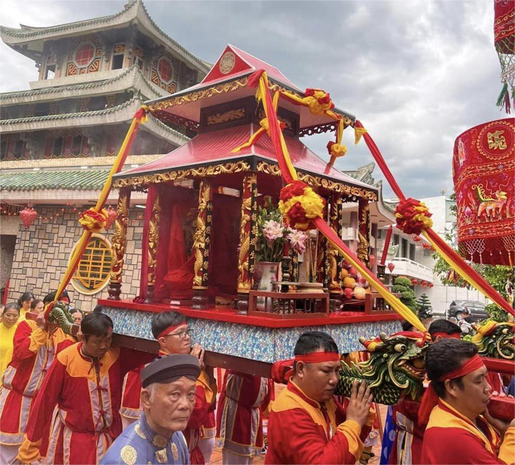 Lễ hội Vía bà Chúa Xứ núi Sam - Ảnh 2.