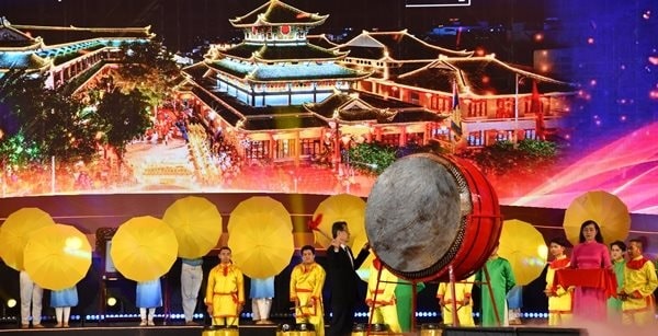 An Giang long trọng đón bằng công nhận của UNESCO và khai hội Vía Bà Chúa Xứ núi Sam - Ảnh 4. An Giang long trọng đón bằng công nhận của UNESCO và khai hội Vía Bà Chúa Xứ núi Sam - Ảnh 4.