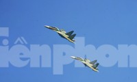 Ngắm tiêm kích Su-30MK2 và trực thăng Mi trong ngày tổng duyệt Triển lãm Quốc phòng quốc tế Việt Nam 2024