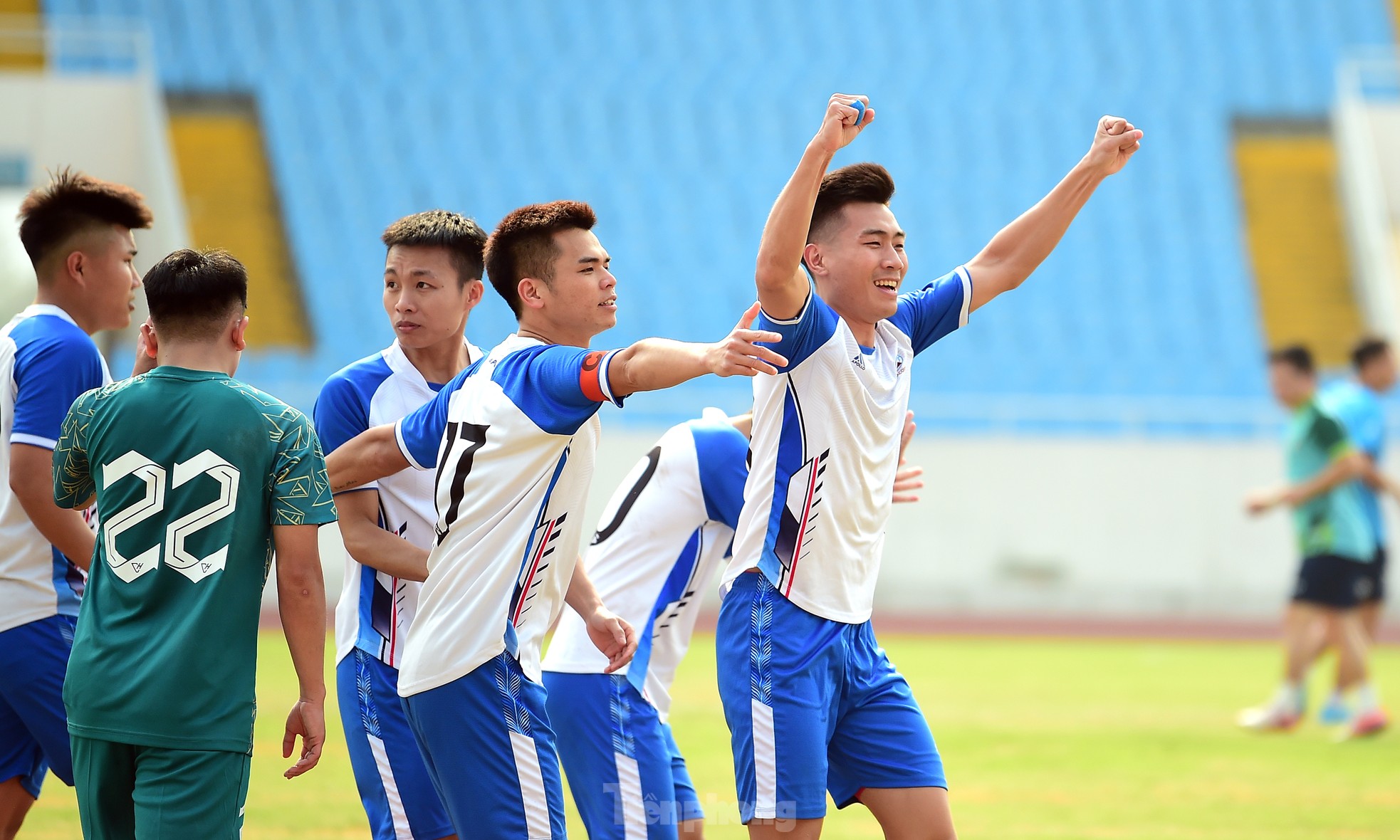 Kịch tính loạt 'đấu súng' trên sân Mỹ Đình trong Hội thao Thanh niên ảnh 17