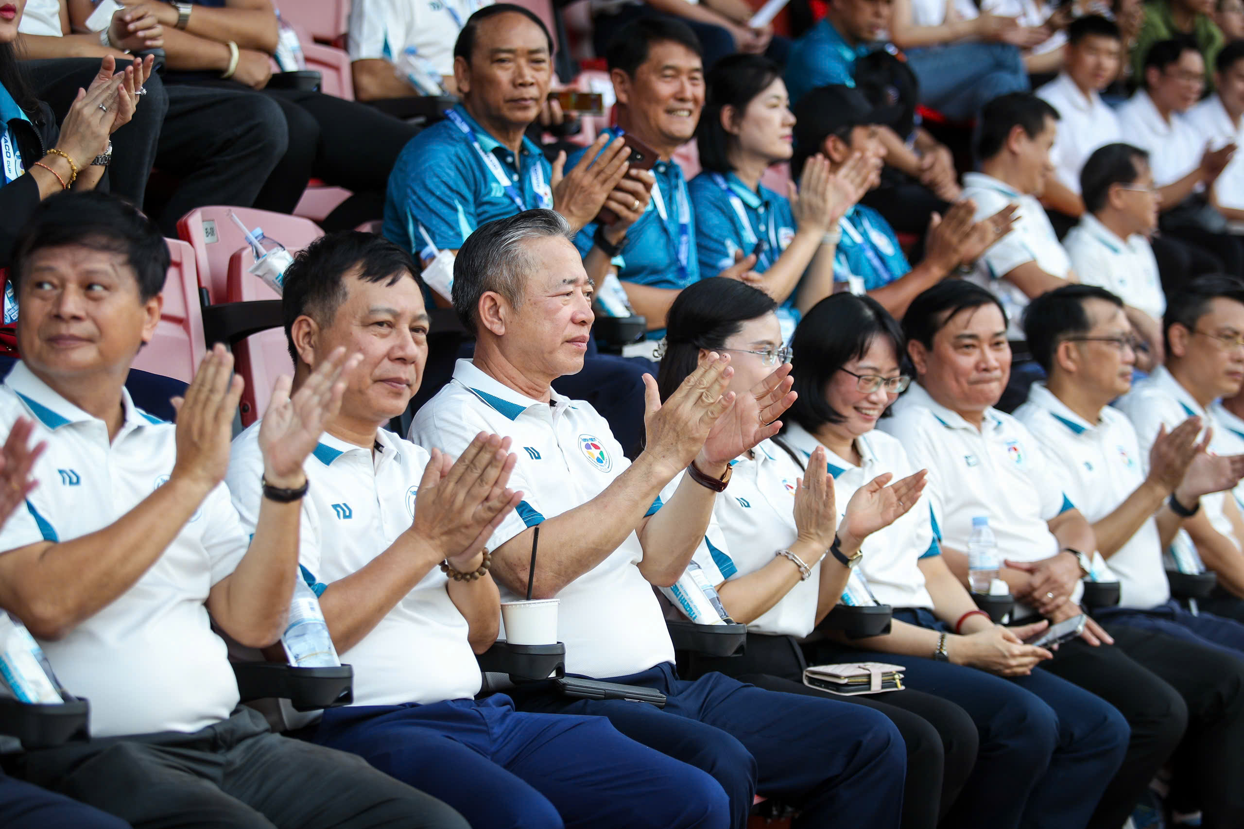 Giải bóng đá Thanh Niên sinh viên quốc tế: Tái hiện màn so tài của các đội tuyển quốc gia- Ảnh 4.