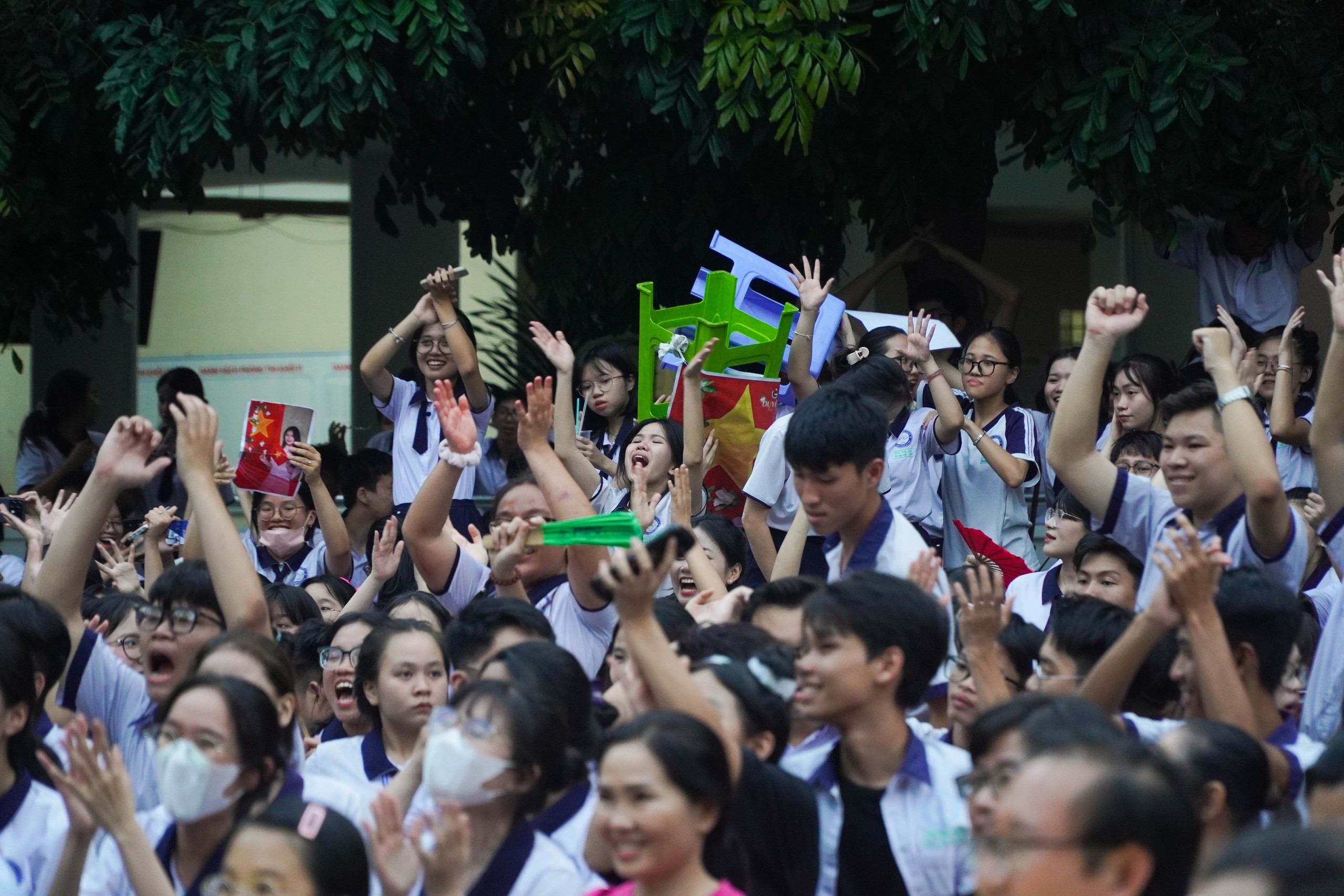 Không cần đi concert, học sinh TP HCM 