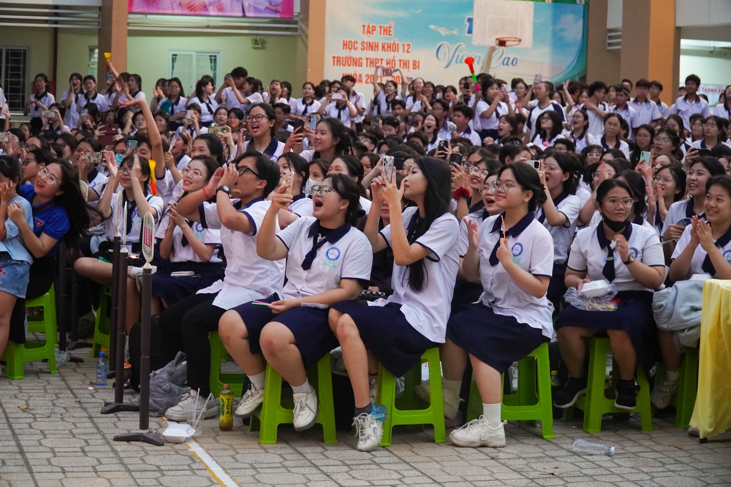 Không cần đi concert, học sinh TP HCM 