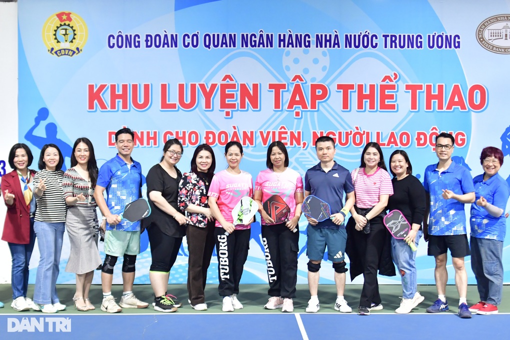 Nhiều trận đấu hấp dẫn ở giải pickleball Ngân hàng Nhà nước mở rộng 2025 - 2