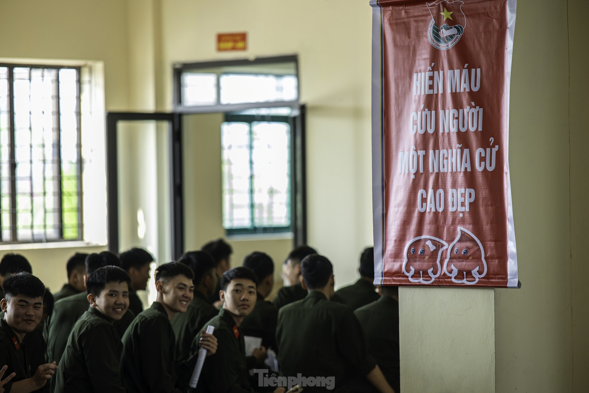 Đoàn viên, thanh niên Trung đoàn CSCĐ Đông Bắc hiến máu tình nguyện ảnh 16