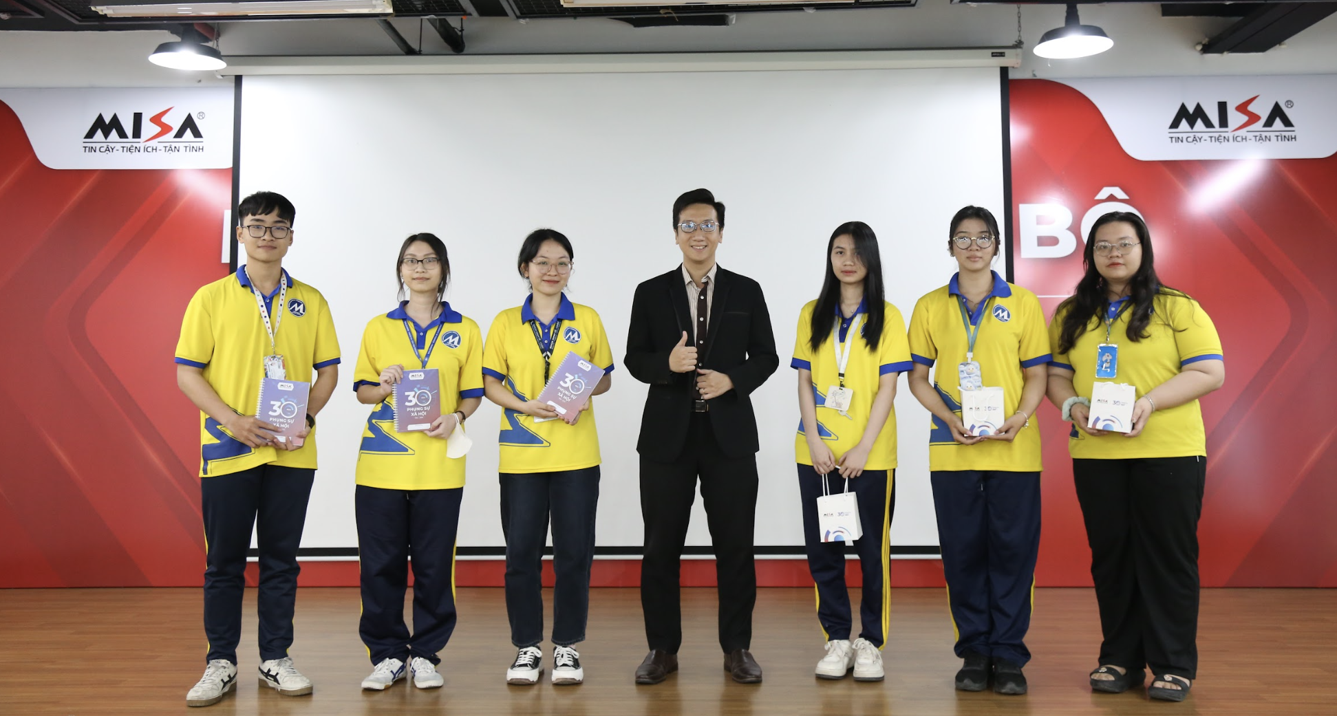 Học từ thực tế: Chìa khóa giúp sinh viên thành công khi chinh phục nhà tuyển dụng- Ảnh 2. Học từ thực tế: Chìa khóa giúp sinh viên thành công khi chinh phục nhà tuyển dụng- Ảnh 2.