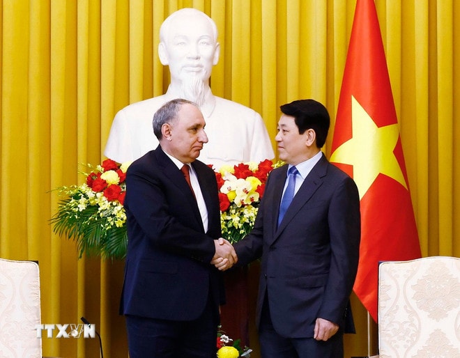 Chủ tịch nước Lương Cường tiếp Viện trưởng Viện Kiểm sát Tối cao Azerbaijan Kamran Bayram Aliyev. (Ảnh: Lâm Khánh/TTXVN) ttxvn-2403-chu-tich-nuoc-viet-nam-azerbaijan-6.jpg