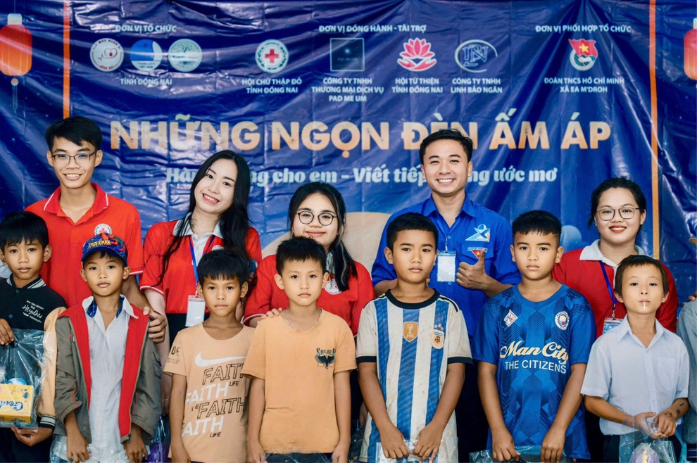 Từ nhà giáo tâm huyết tới giải thưởng cán bộ Đoàn tiêu biểu 2025 - 2