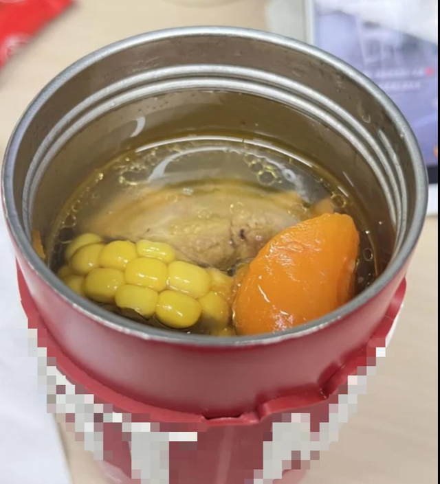 Đừng cho 9 thứ này vào bình giữ nhiệt, đặc biệt là cái thứ 6 - Ảnh 6. Đừng cho 9 thứ này vào bình giữ nhiệt, đặc biệt là cái thứ 6 - Ảnh 6.