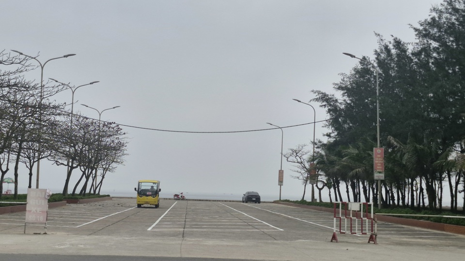 Dịp này TP Vinh cũng tổ chức chỉnh trang lại hàng chục bãi đậu xe, các bãi đậu xe sẽ miễn phí tiền, để thuận lợi cũng như mang đến sự an tâm, thoải mái hơn cho du khách.