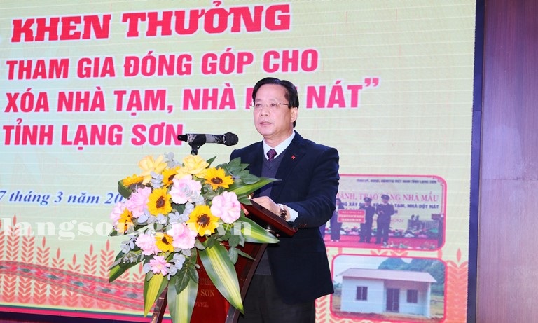 Tập đoàn nhận bằng khen về đóng góp cho phong trào “xóa nhà tạm, nhà dột nát” tại Lạng Sơn Tập đoàn nhận bằng khen về đóng góp cho phong trào “xóa nhà tạm, nhà dột nát” tại Lạng Sơn