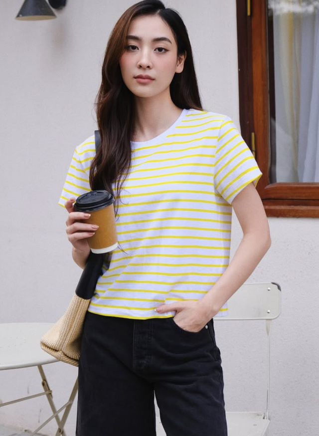 Mặc đẹp ngày hè với gam màu vàng tươi tắn, nàng đã thử chưa?- Ảnh 6. Mặc đẹp ngày hè với gam màu vàng tươi tắn, nàng đã thử chưa?- Ảnh 6.