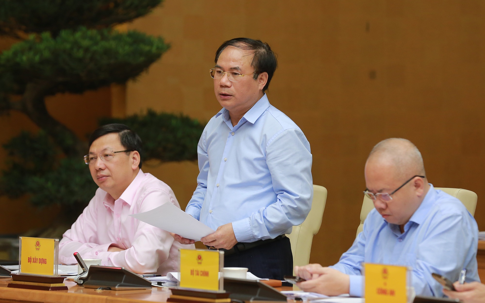 Phó thủ tướng: Ô nhiễm không khí nghiêm trọng, không còn thời gian bàn luận- Ảnh 4. Phó thủ tướng: Ô nhiễm không khí nghiêm trọng, không còn thời gian bàn luận- Ảnh 4.