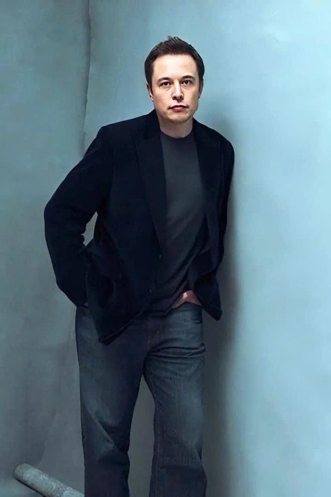 Elon Musk giàu nhất thế giới nhưng chỉ mặc áo phông 20 USD đi dự sự kiện - 2 Elon Musk giàu nhất thế giới nhưng chỉ mặc áo phông 20 USD đi dự sự kiện - 2