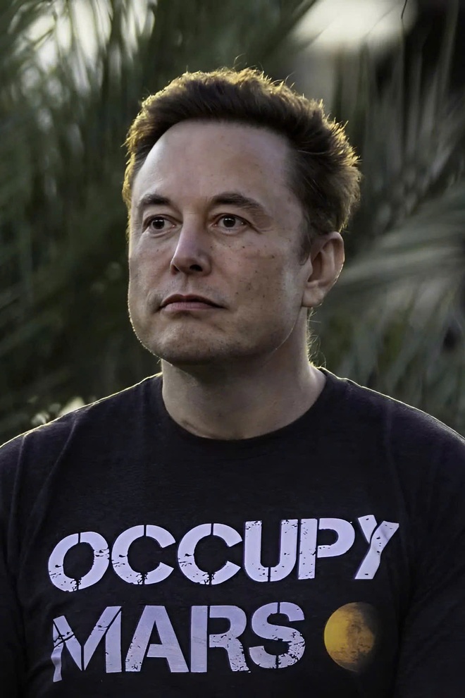 Elon Musk giàu nhất thế giới nhưng chỉ mặc áo phông 20 USD đi dự sự kiện - 11 Elon Musk giàu nhất thế giới nhưng chỉ mặc áo phông 20 USD đi dự sự kiện - 11
