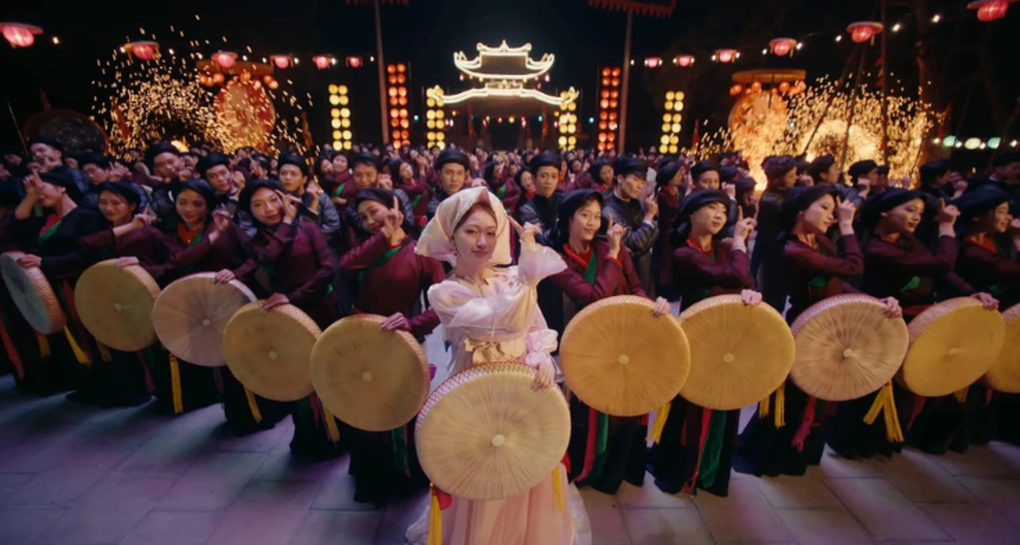 Hòa Minzy: Từ Quán quân Học viện ngôi sao đến ca sĩ hạng A được săn đón - 5 Hòa Minzy: Từ Quán quân Học viện ngôi sao đến ca sĩ hạng A được săn đón - 5