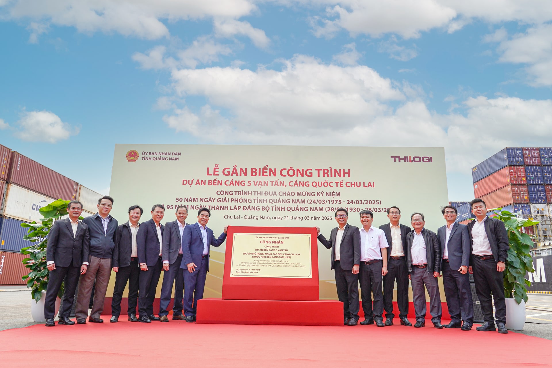 Công trình Bến cảng 5 vạn tấn - Công trình thi đua chào mừng kỷ niệm 50 năm Ngày Giải phóng tỉnh Quảng Nam 3