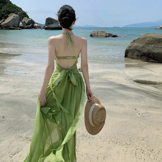 Điểm danh các kiểu đầm maxi cho nàng thỏa sức thả dáng ngày hè- Ảnh 8. Điểm danh các kiểu đầm maxi cho nàng thỏa sức thả dáng ngày hè- Ảnh 8.