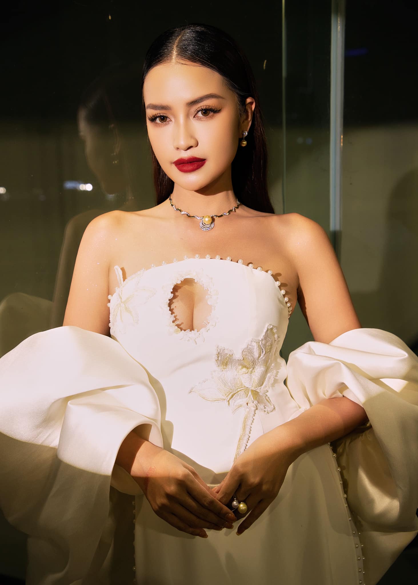 Nhan sắc xinh đẹp đầy mê hoặc của 4 Hoa hậu, Á hậu là Giám đốc cuộc thi nhan sắc đình đám nhất Việt Nam - Ảnh 2.
